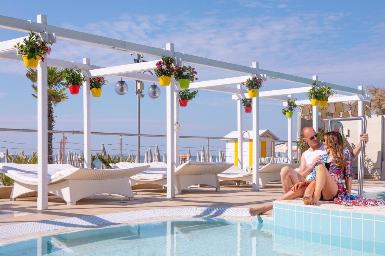 Hotel Nettuno Лидо-ди-Езоло Экстерьер фото