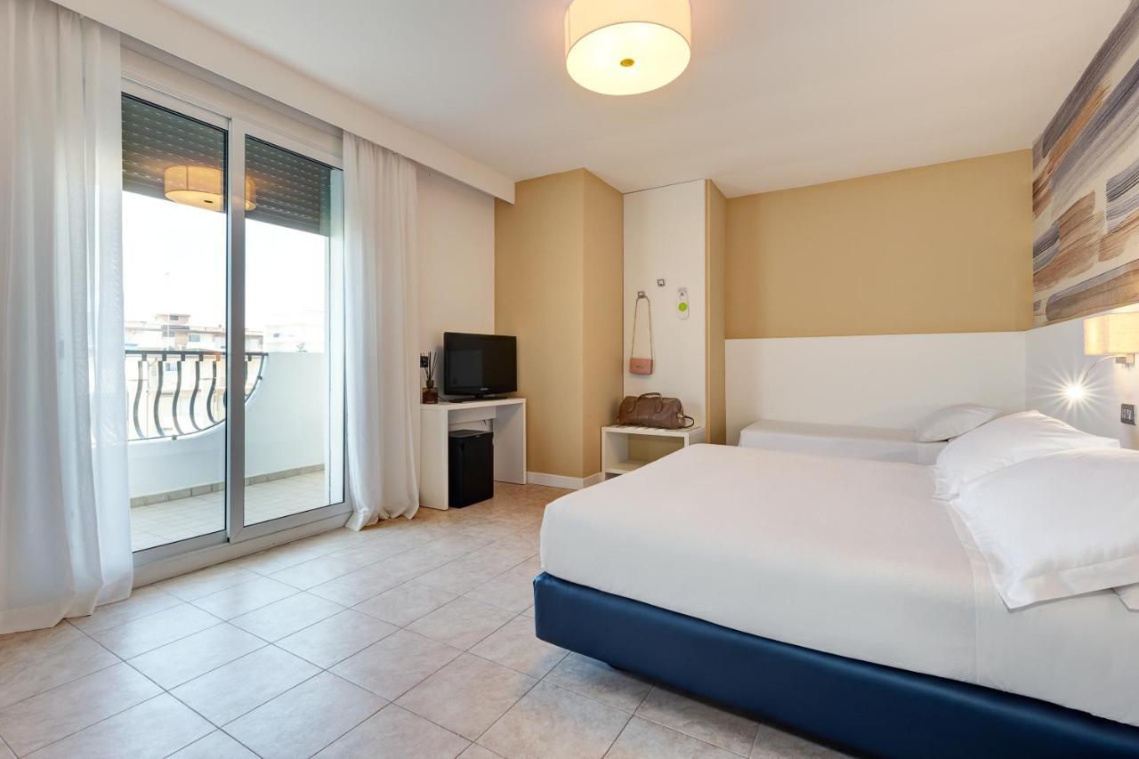 Hotel Nettuno Лидо-ди-Езоло Экстерьер фото