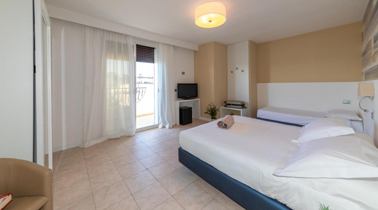Hotel Nettuno Лидо-ди-Езоло Экстерьер фото