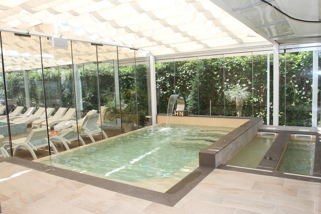 Hotel Nettuno Лидо-ди-Езоло Экстерьер фото