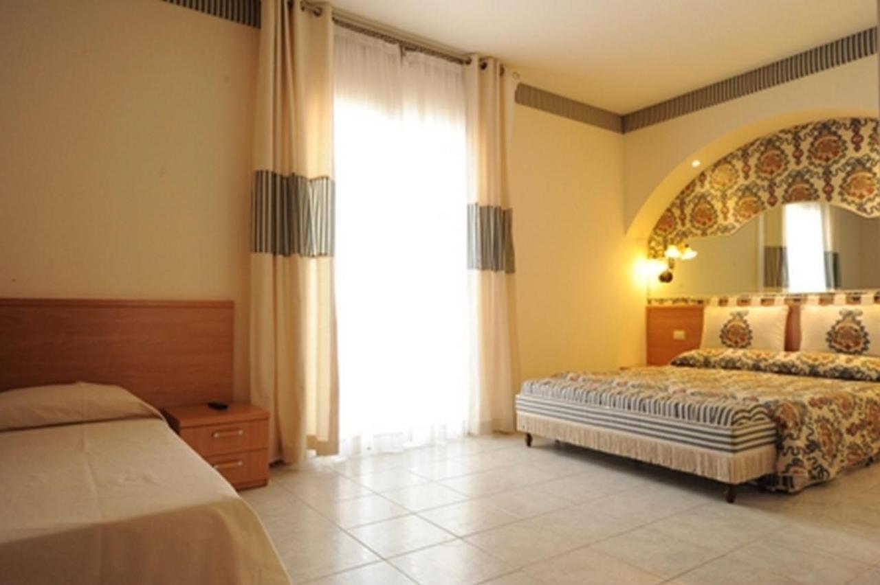 Hotel Nettuno Лидо-ди-Езоло Экстерьер фото